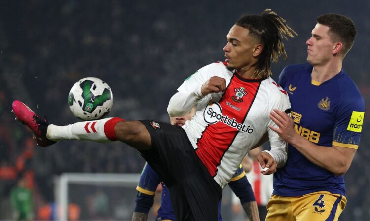 En manque de temps de jeu avec Southampton, des clubs de Ligue 1 veulent Sekou Mara ! - wiwsport