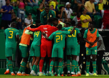 CAF Awards 2023 : Kalidou Koulibaly et Sadio Mané dans le onze-type africain de l'année - wiwsport