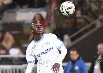 Mercato : Burnley dégaine une grosse offre pour Pape Gueye (OM) - wiwsport