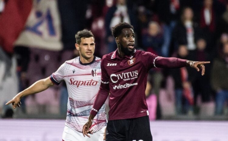 Salernitana : Boulaye Dia fracassé dans la presse italienne après son match contre Bologne - wiwsport Salernitana : Boulaye Dia fracassé dans la presse italienne après son match contre Bologne - wiwsport