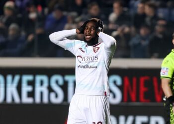 Salernitana : Boulaye Dia sort sur blessure contre l'AC Milan - wiwsport