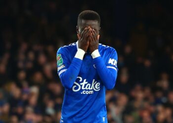 Everton : Idrissa Gueye sort sur blessure contre Tottenham après 25 minutes - wiwsport