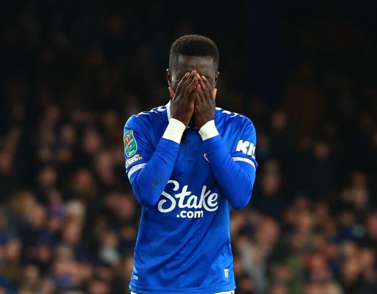 Everton : Idrissa Gueye sort sur blessure contre Tottenham après 25 minutes - wiwsport