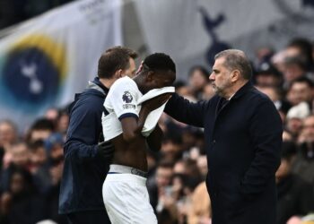 Ange Postecoglou sur la blessure de Pape Matar Sarr : « Il est touché aux ischio-jambiers, il est ému car il veut représenter son pays » - wiwsport