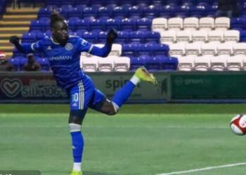 Macclesfield FC : Baye Oumar Niasse inscrit un triplé pour ses débuts - wiwsport