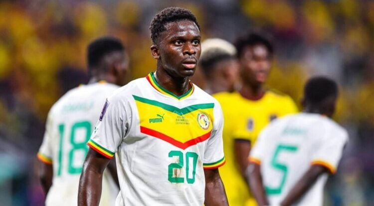 Equipe Nationale : Niakhaté Ndiaye et Bamba Dieng envoyés en tribunes contre la Gambie - wiwsport Equipe Nationale : Niakhaté Ndiaye et Bamba Dieng envoyés en tribunes contre la Gambie - wiwsport
