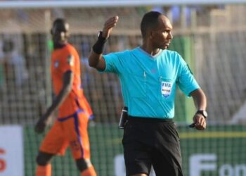 CAN 2023 : L'arbitre soudanais Mahmood Ismail au sifflet de Sénégal-Cameroun - wiwsport
