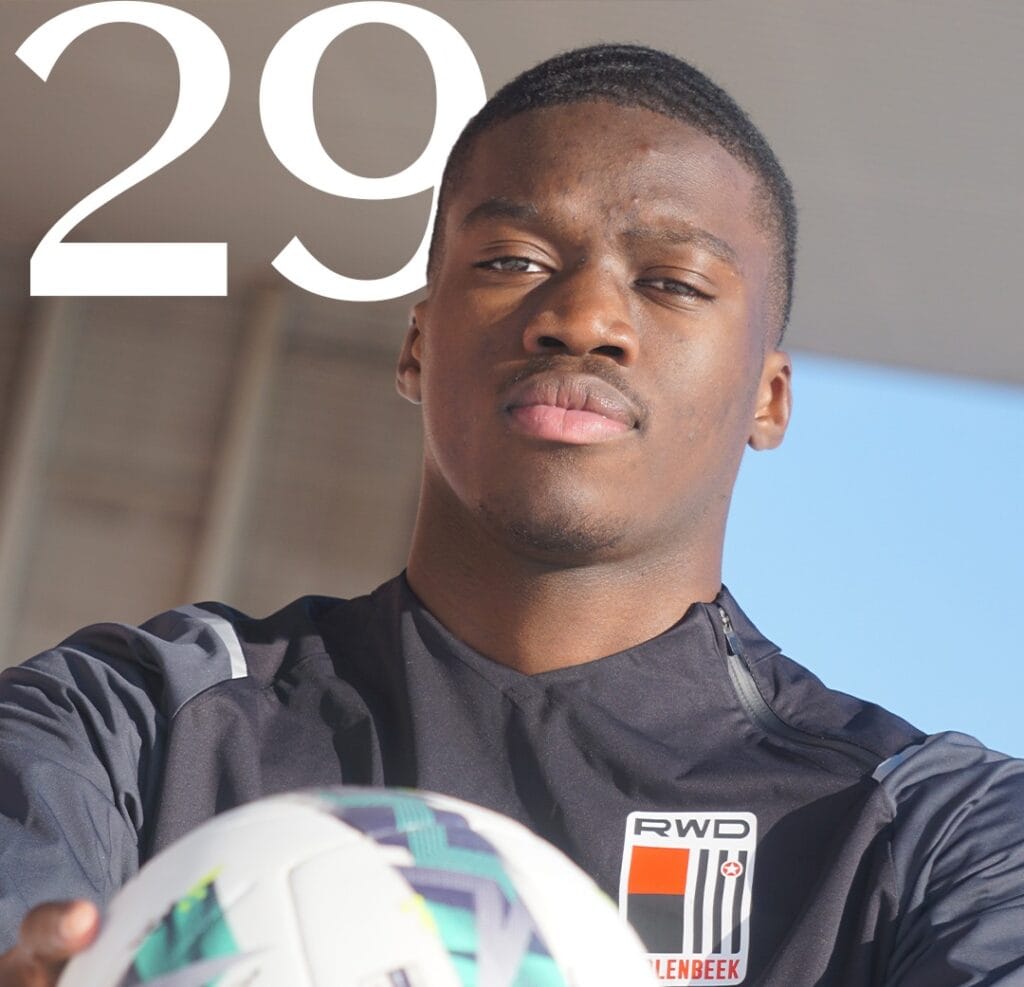 Mercato : L’Olympique Lyonnais prête Mamadou Sarr à Molenbeek - wiwsport Mercato : L’Olympique Lyonnais prête Mamadou Sarr à Molenbeek - wiwsport