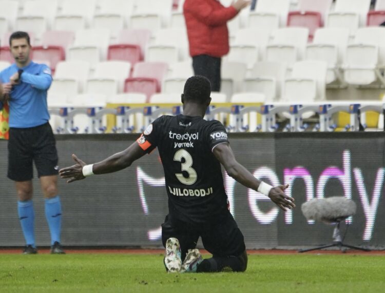 Gaziantep : Papy Djilobodji récidive avec un but exceptionnel contre Sivasspor (vidéo) - wiwsport