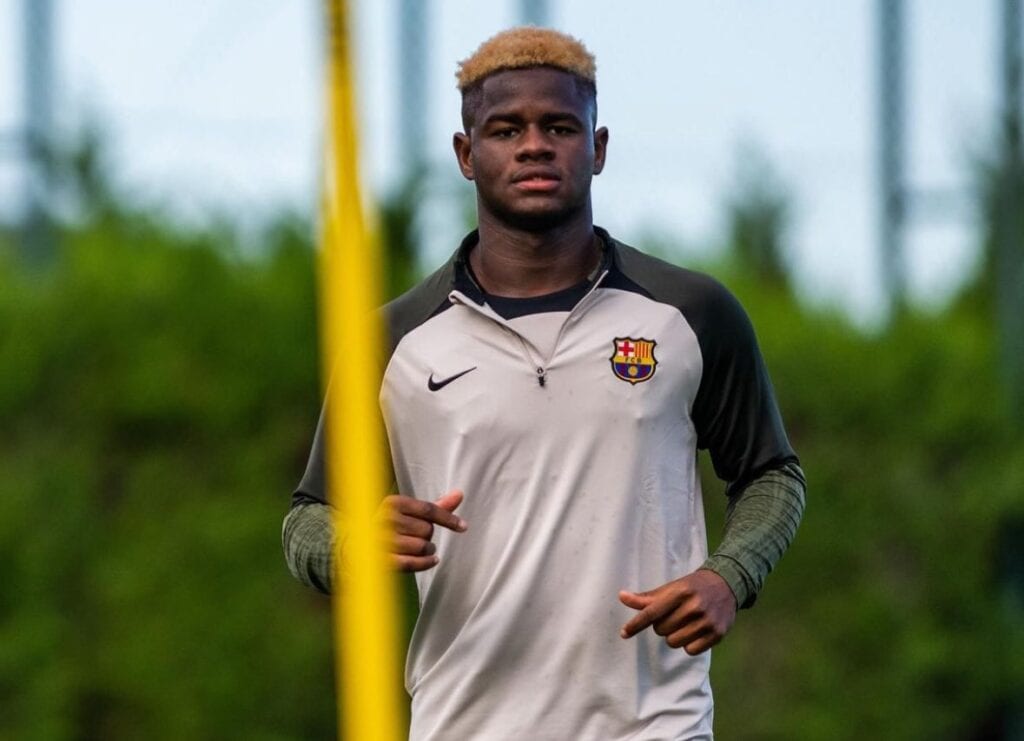 Mercato : Refus catégorique de Barcelone pour le prêt de Mikayil Faye à Lens - wiwsport Mercato : Refus catégorique de Barcelone pour le prêt de Mikayil Faye à Lens - wiwsport