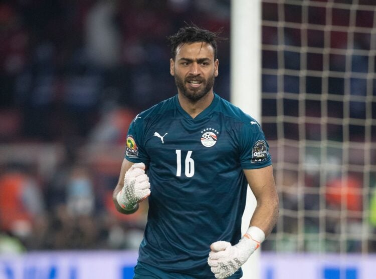 Égypte : Blessé contre le Cap-Vert, Mohamed El-Shenawy forfait pour le reste de la CAN et remet le flambeau à... Gabaski - wiwsport Décisif aux tirs but face au Cameroun, Gabaski avait qualifié l'Egypte en finale de la CAN 2021, avant de perdre face au Sénégal dans l'exercice.