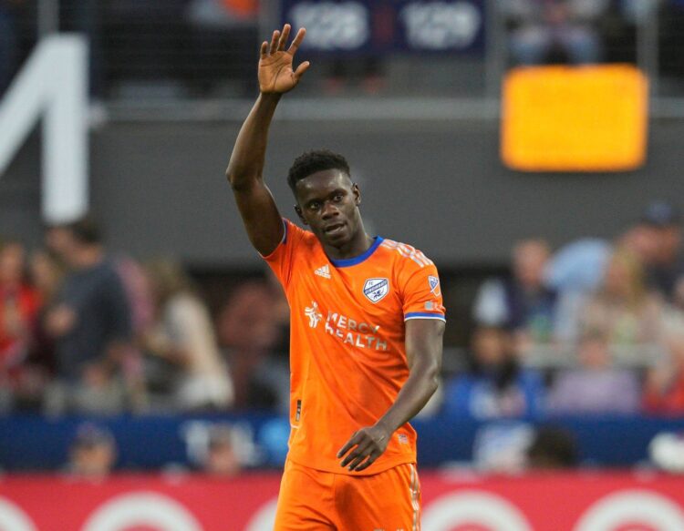Mercato : Après pratiquement dix ans en MLS, Dominique Badji débarque en Europe - wiwsport Mercato : Après pratiquement dix ans en MLS, Dominique Badji débarque en Europe - wiwsport