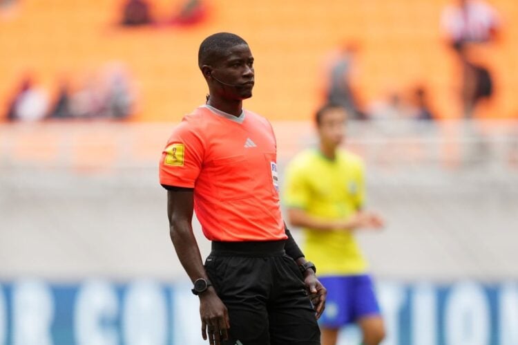 CAN 2023 : L'arbitre gabonais Pierre Ghislain Atcho au sifflet de Sénégal - Côte d'Ivoire - wiwsport