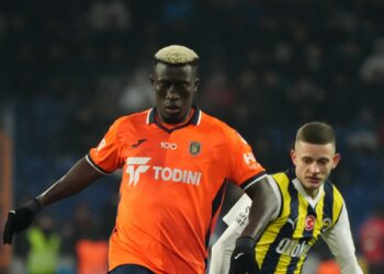 Mercato : Philippe Keny (Başakşehir) dans le viseur de la Pro League belge et du FC Metz - wiwsport