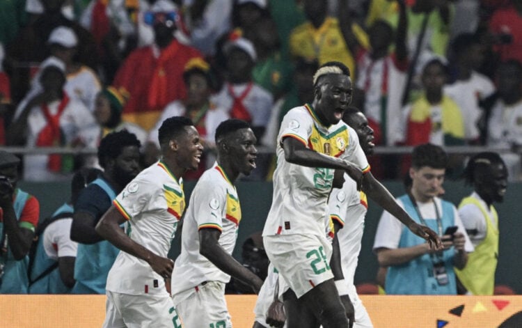 Pape Gueye : "Plus tard, j’aimerais beaucoup vivre au Sénégal et y investir, je crois en ce pays" - wiwsport Pape Gueye : "Plus tard, j’aimerais beaucoup vivre au Sénégal et y investir, je crois en ce pays" - wiwsport