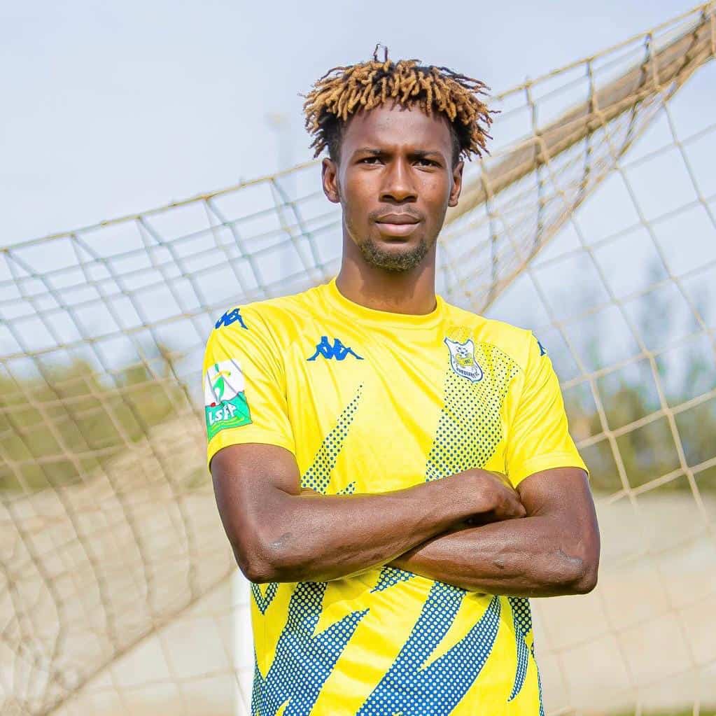 Ligue 1 : Le défenseur Ahmadou Baba Dramé s’engage avec Guédiawaye FC pour 2 ans - wiwsport Ligue 1 : Le défenseur Ahmadou Baba Dramé s’engage avec Guédiawaye FC pour 2 ans - wiwsport