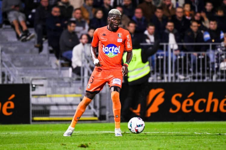 15 Pape Djibril DIAW (slmfc) during the Ligue 2 BKT match between Laval and Bordeaux at Stade Francis Le Basser on October 3, 2022 in Laval, France. (Photo by Anthony Bibard/FEP/Icon Sport) - Photo by Icon sport
