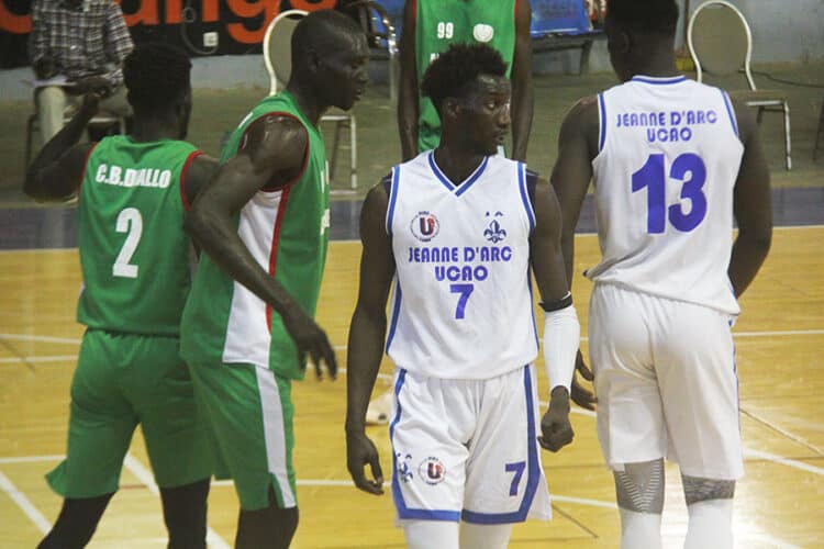 N1 Masculin - J3 : La Jeanne d'Arc prend le dessus sur Mermoz BC (69-55) - wiwsport N1 Masculin - J3 : La Jeanne d'Arc prend le dessus sur Mermoz BC (69-55) - wiwsport