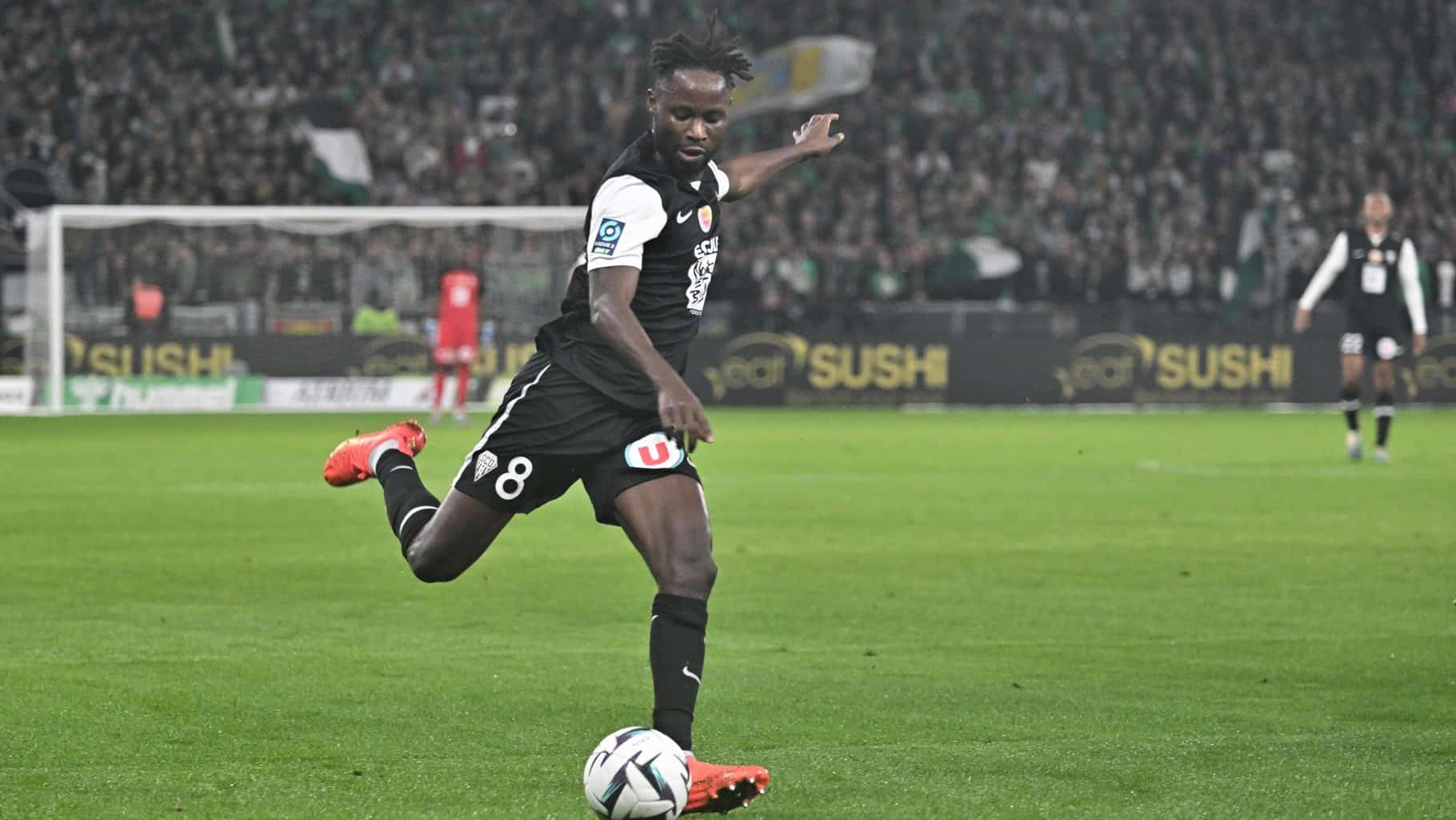 Mercato : Joseph Lopy quitte Angers SCO pour rejoindre Pau en Ligue 2 - wiwsport