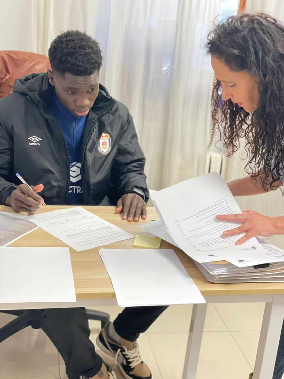 Mercato : Modou Kéba Cissé et Babacar Fall s'engagent avec un club Espagnol de quatrième division - wiwsport