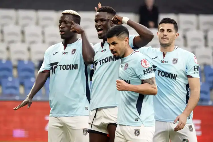 Coupe de Turquie : Başakşehir se qualifie pour les quarts de finale en battant Hatayspor avec un but de Philippe Keny - wiwsport Coupe de Turquie : Başakşehir se qualifie pour les quarts de finale en battant Hatayspor avec un but de Philippe Keny - wiwsport