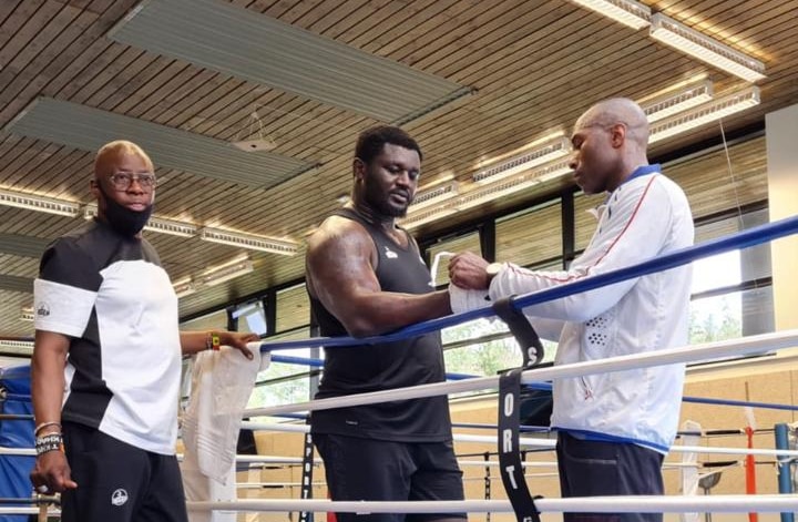 Lamb : Balla Gaye 2 s'est envolé pour l'INSEP ce jeudi afin de préparer son combat face à Tapha Tine - wiwsport Lamb : Balla Gaye 2 s'est envolé pour l'INSEP ce jeudi afin de préparer son combat face à Tapha Tine - wiwsport