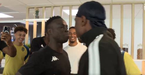 CAN 2023 - Monaco : Wilfried Singo chambrant Krépin Diatta après son sacre : "je l'avais promis" - wiwsport CAN 2023 - Monaco : Wilfried Singo chambrant Krépin Diatta après son sacre : "je l'avais promis" - wiwsport