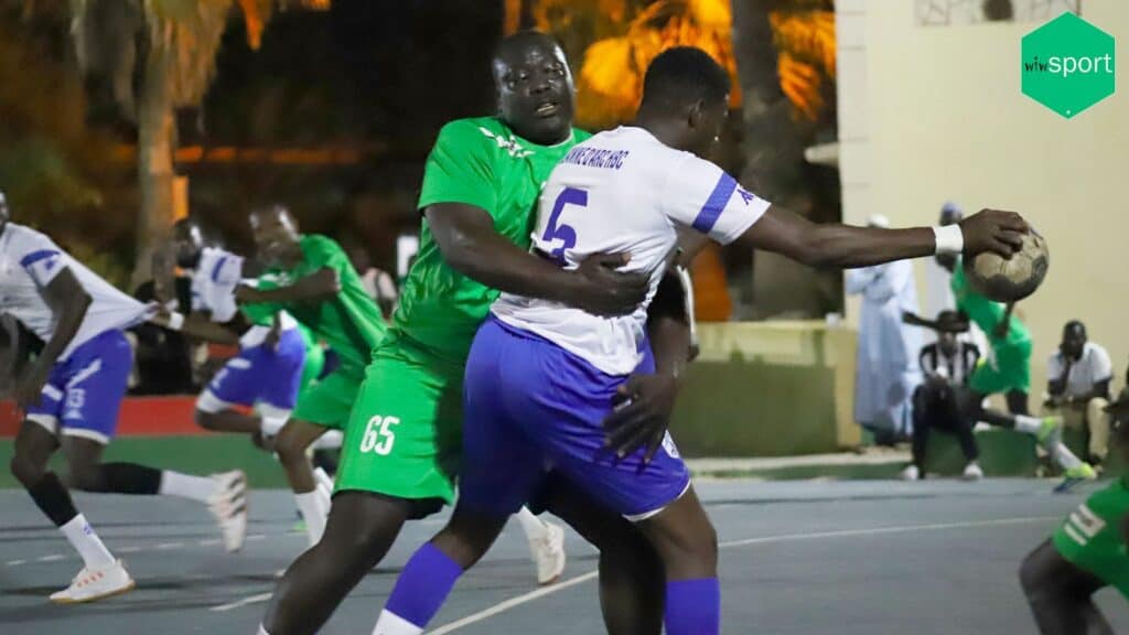 Handball National masculin - J5 : ASFA corrige la Jeanne d’Arc (33-23) et garde son fauteuil du leader, Olympique de Diourbel enregistre sa première victoire de la saison - wiwsport Handball National masculin - J5 : ASFA corrige la Jeanne d’Arc (33-23) et garde son fauteuil du leader, Olympique de Diourbel enregistre sa première victoire de la saison - wiwsport