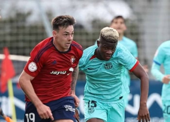 Primera RFEF : Le Barça Atlètic renverse Osasuna B grâce à un coup franc exceptionnel de Mikayil Faye (vidéo) - wiwsport