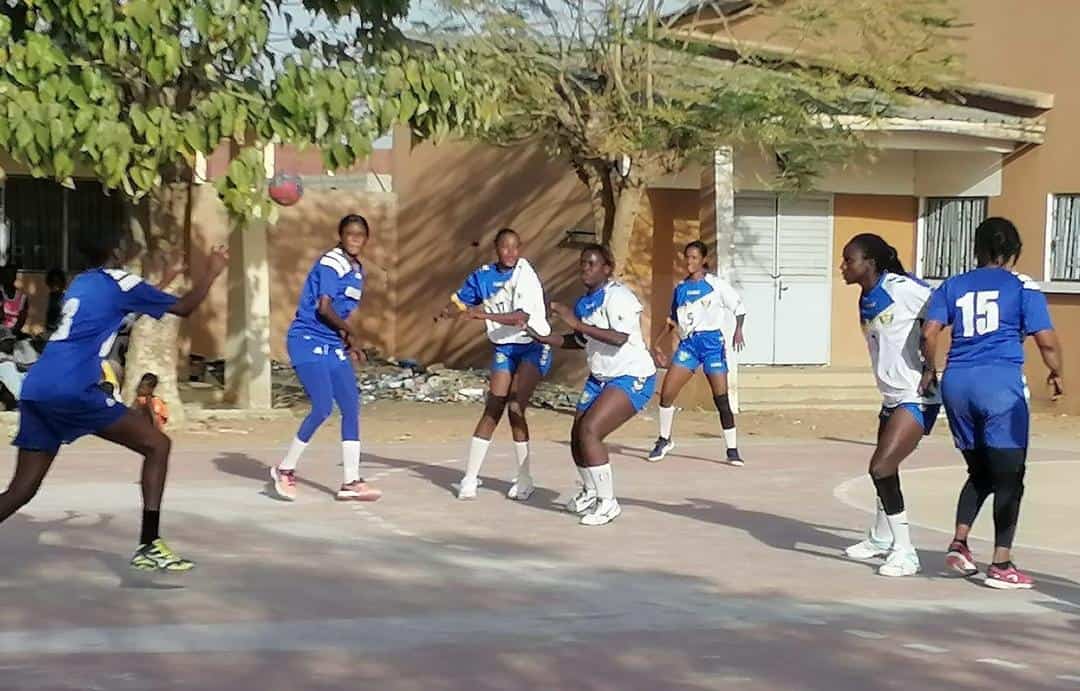 Handball national féminin - J5 : Golf HBC dompte (21-14) Olympique de Diourbel et enchaîne avec une nouvelle victoire - wiwsport Handball national féminin - J5 : Golf HBC dompte (21-14) Olympique de Diourbel et enchaîne avec une nouvelle victoire - wiwsport