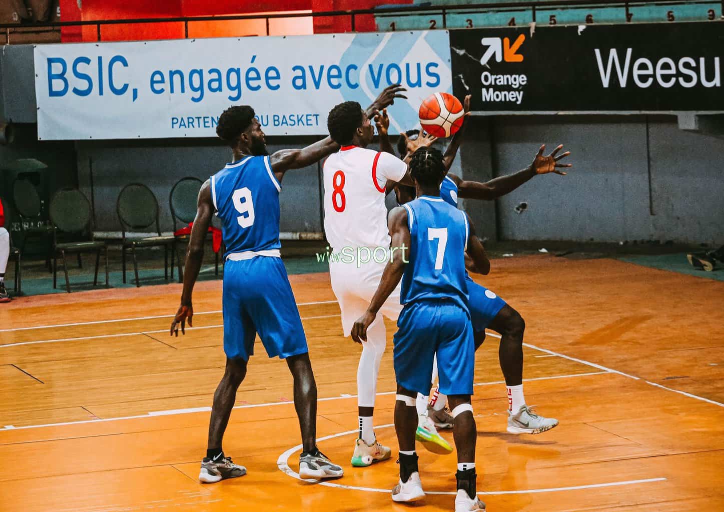 Le SIBAC remporte l'UGB (77-67) et entame la seconde phase sur une note positive, le tout illustré en images - wiwsport