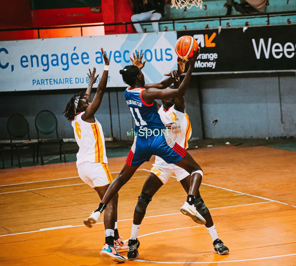 Le SLBC domine logiquement l'ASFO (48-41) et entame bien la seconde phase, le tout en images - wiwsport Le SLBC domine logiquement l'ASFO (48-41) et entame bien la seconde phase, le tout en images - wiwsport