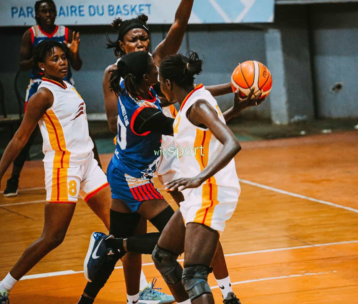 Le SLBC domine logiquement l'ASFO (48-41) et entame bien la seconde phase, le tout en images - wiwsport Le SLBC domine logiquement l'ASFO (48-41) et entame bien la seconde phase, le tout en images - wiwsport