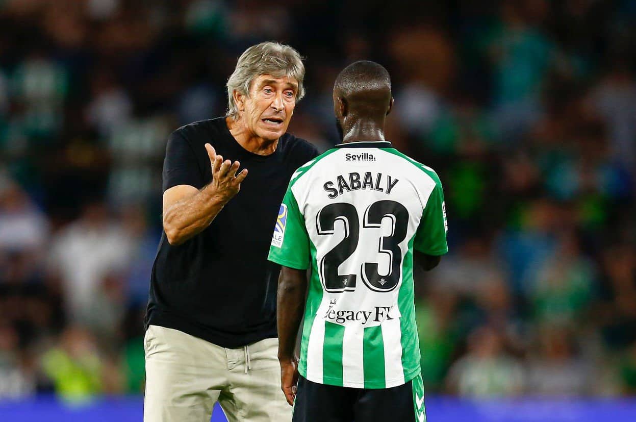 Real Betis : Manuel Pellegrini évoque la "malchance" de Youssouf Sabaly avec les blessures et ses aptitudes de latéral gauche - wiwsport Real Betis : Manuel Pellegrini évoque la "malchance" de Youssouf Sabaly avec les blessures et ses aptitudes de latéral gauche - wiwsport