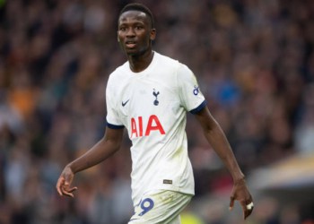 Premier League : Pape Matar Sarr (Tottenham) reprend sa place de titulaire contre Aston Villa - wiwsport
