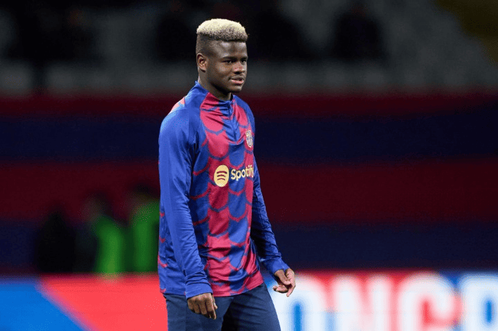 FC Barcelone : Mikayil Faye dans le groupe pour le match contre Las Palmas ce samedi - wiwsport FC Barcelone : Mikayil Faye dans le groupe pour le match contre Las Palmas ce samedi - wiwsport