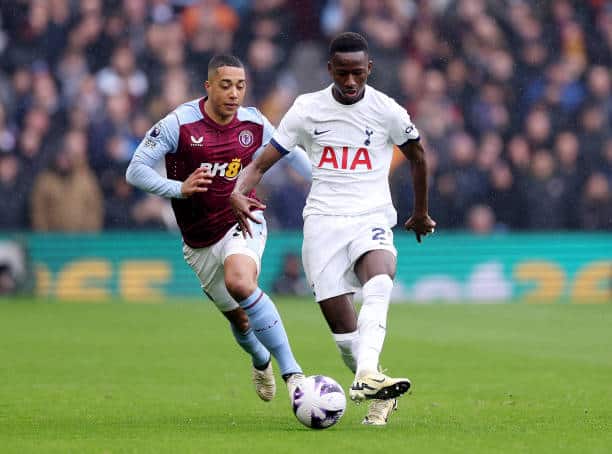 Premier League : La jolie passe décisive de Pape Matar Sarr sur l'ouverture du score de Tottenham contre Aston Villa (vidéo) - wiwsport Premier League : La jolie passe décisive de Pape Matar Sarr sur l'ouverture du score de Tottenham contre Aston Villa (vidéo) - wiwsport