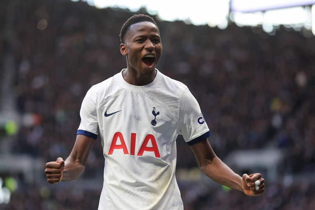 Tottenham : Pape Matar Sarr dévoile le nom de son idole... et c'est un Ivoirien - wiwsport Tottenham : Pape Matar Sarr dévoile le nom de son idole... et c'est un Ivoirien - wiwsport