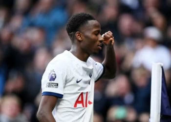 Tottenham / Equipe Nationale : « D'ici un ou deux ans... », l'étonnante reconversion envisagée par Pape Matar Sarr après sa carrière - wiwsport Tottenham / Equipe Nationale : « D’ici un ou deux ans… », l’étonnante reconversion envisagée par Pape Matar Sarr après sa carrière
