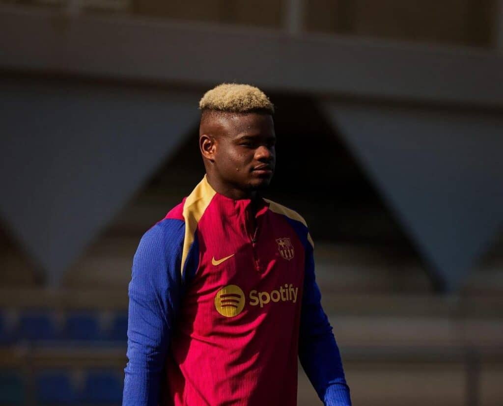 FC Barcelone - Xavi loue les qualités de Mikayil Faye : « Il peut nous aider, il a un bon niveau » - wiwsport FC Barcelone - Xavi loue les qualités de Mikayil Faye : « Il peut nous aider, il a un bon niveau » - wiwsport