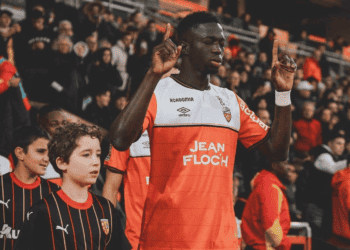 Lorient : Formose Mendy ne joue presque plus avec le club dirigé par Régis Le Bris