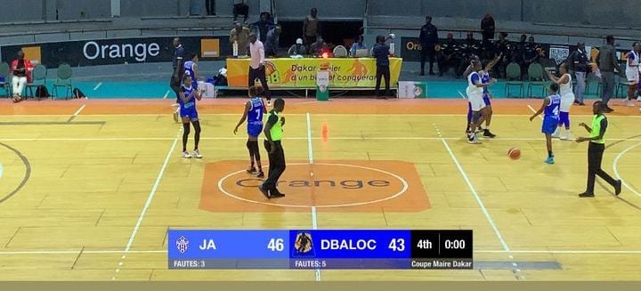 Coupe du Maire - Dames : La Jeanne d'Arc remporte de justesse la rencontre face à DBALOC (46-43) et se qualifie pour les demi-finales - wiwsport Coupe du Maire - Dames : La Jeanne d'Arc remporte de justesse la rencontre face à DBALOC (46-43) et se qualifie pour les demi-finales - wiwsport