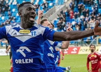 D2 Pologne - J29 : Émile Thiakane inscrit un but lors de la victoire de Wisla Plock contre Miedz Legnica (2-1) - wiwsport