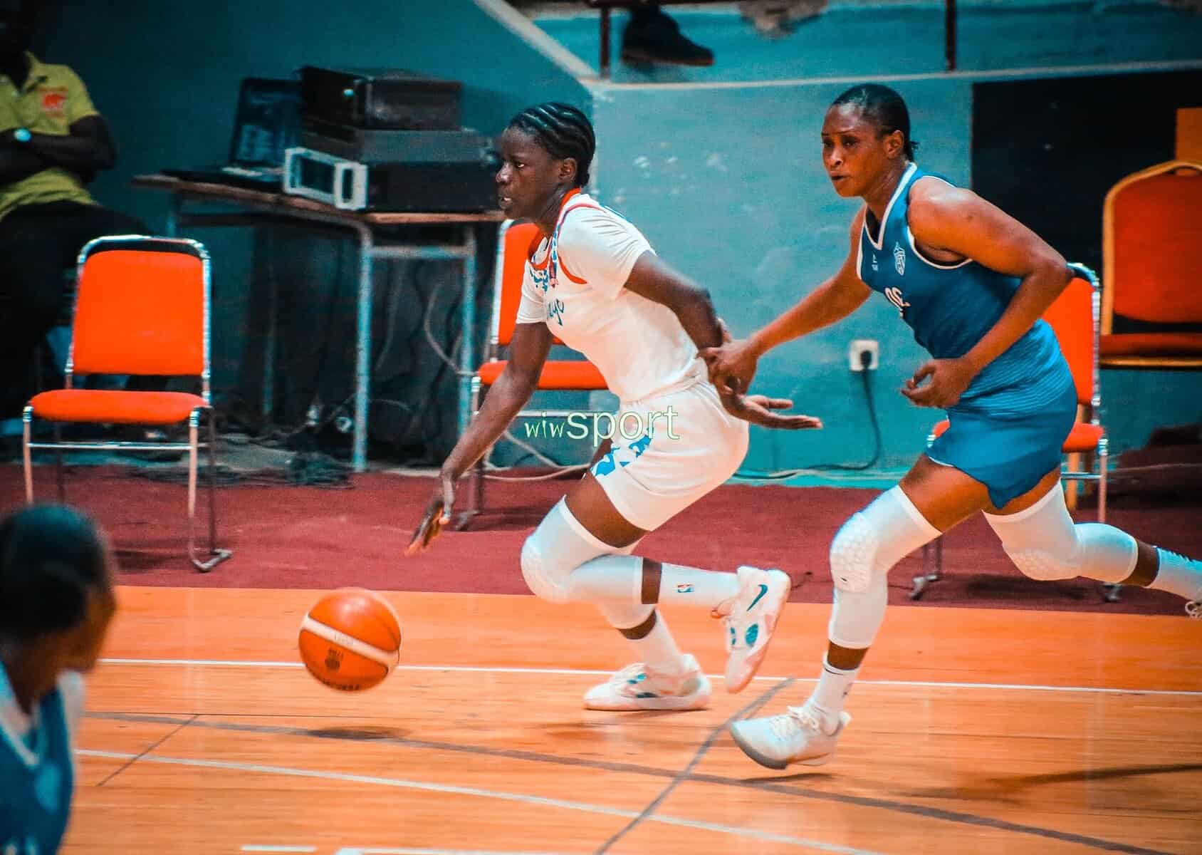 En images exclusives : GBA remporte la victoire face à Jeanne d'Arc avec un score final de 61 à 60, se qualifiant ainsi pour la finale de la coupe de ligue Dames - wiwsport En images exclusives : GBA remporte la victoire face à Jeanne d'Arc avec un score final de 61 à 60, se qualifiant ainsi pour la finale de la coupe de ligue Dames - wiwsport