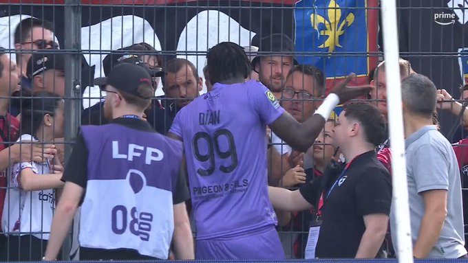 Clermont : Explications tendues entre Mory Diaw et les supporters clermontois - wiwsport Clermont : Explications tendues entre Mory Diaw et les supporters clermontois - wiwsport