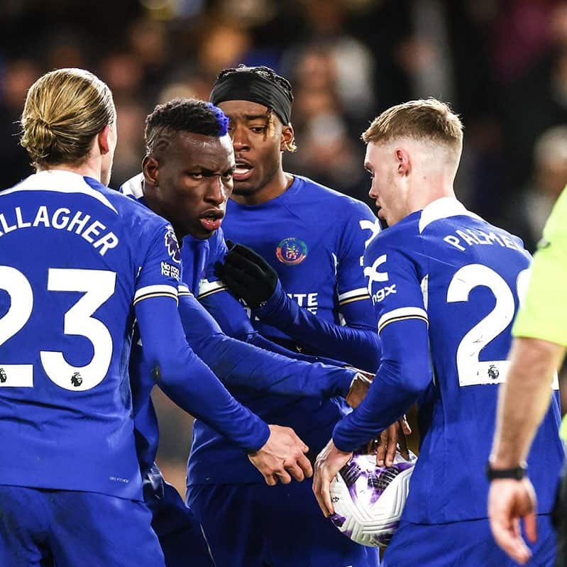Chelsea - Mauricio Pochettino tape du poing sur la table après le penaltygate contre Everton : « On ne peut plus se comporter comme des enfants » - wiwsport Chelsea - Mauricio Pochettino tape du poing sur la table après le penaltygate contre Everton : « On ne peut plus se comporter comme des enfants » - wiwsport