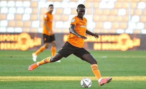 Coupe CAF - RS Berkane remporte le match par forfait contre l'USM Alger en raison d'un différend sur le maillot - wiwsport Coupe CAF - RS Berkane remporte le match par forfait contre l'USM Alger en raison d'un différend sur le maillot - wiwsport