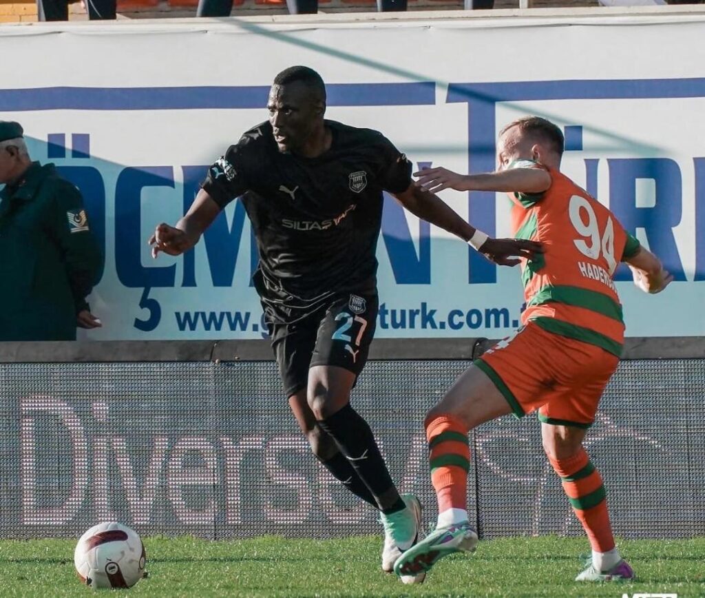 Süper Lig - J32 : Malgré le 16ᵉ but de Mame Baba Thiam en championnat, Pendikspor perd (3-2) à domicile contre Basaksehir de Philippe Kény - wiwsport Süper Lig - J32 : Malgré le 16ᵉ but de Mame Baba Thiam en championnat, Pendikspor perd (3-2) à domicile contre Basaksehir de Philippe Kény - wiwsport