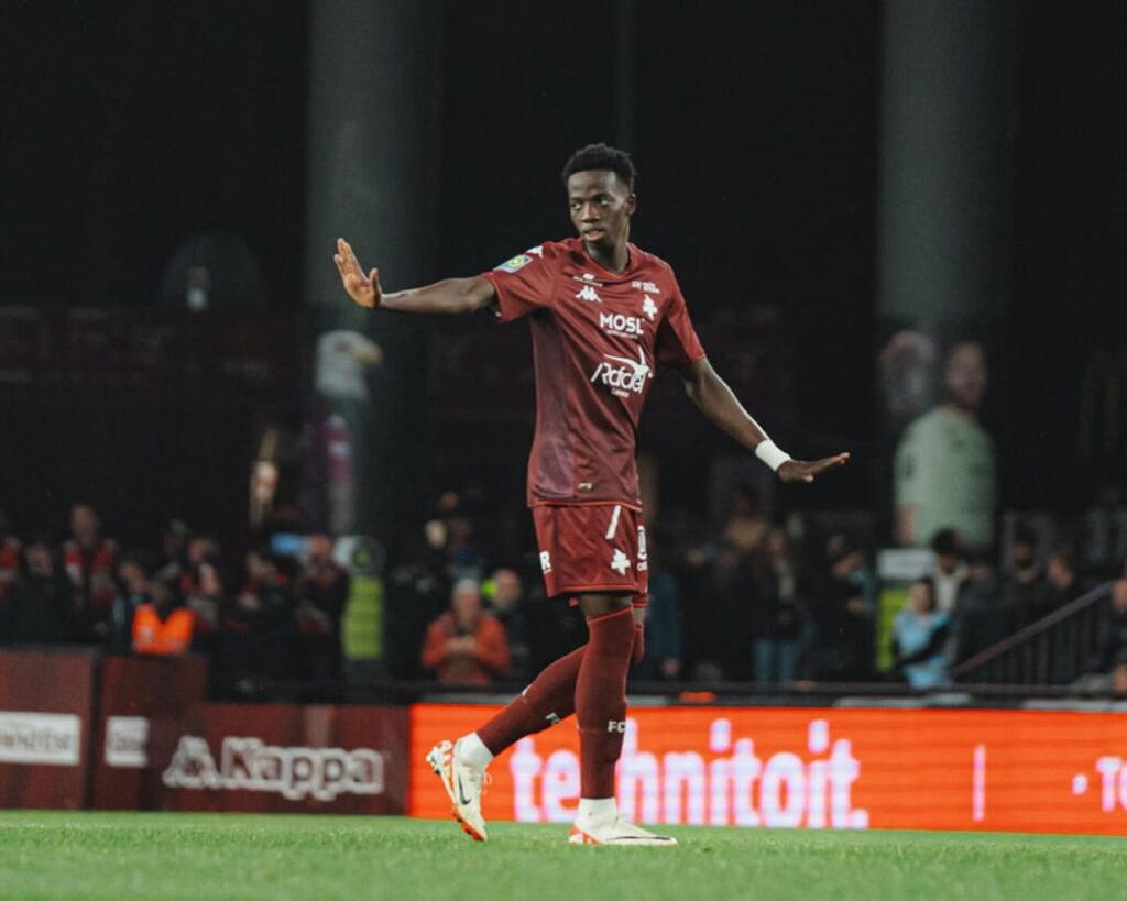 Ligue 1 des Lions - J31 : Pas de 3ᵉ victoire consécutive pour FC Metz de Pape Amadou Diallo qui perd à domicile contre Lille (2-1) - wiwsport