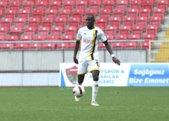 Süper Lig - J33 : Malgré l’ouverture du score de Racine Coly, Istanbulspor chute à domicile contre Fatih Karagümrük (2-1) - wiwsport